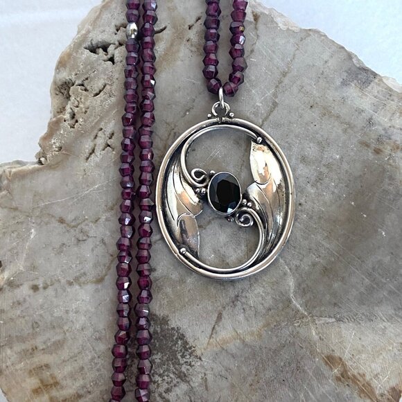 Sterling Silver 925 Beaded Oval Art Nouveau Style Garnet Pendant Necklace 18" - Picture 1 of 16